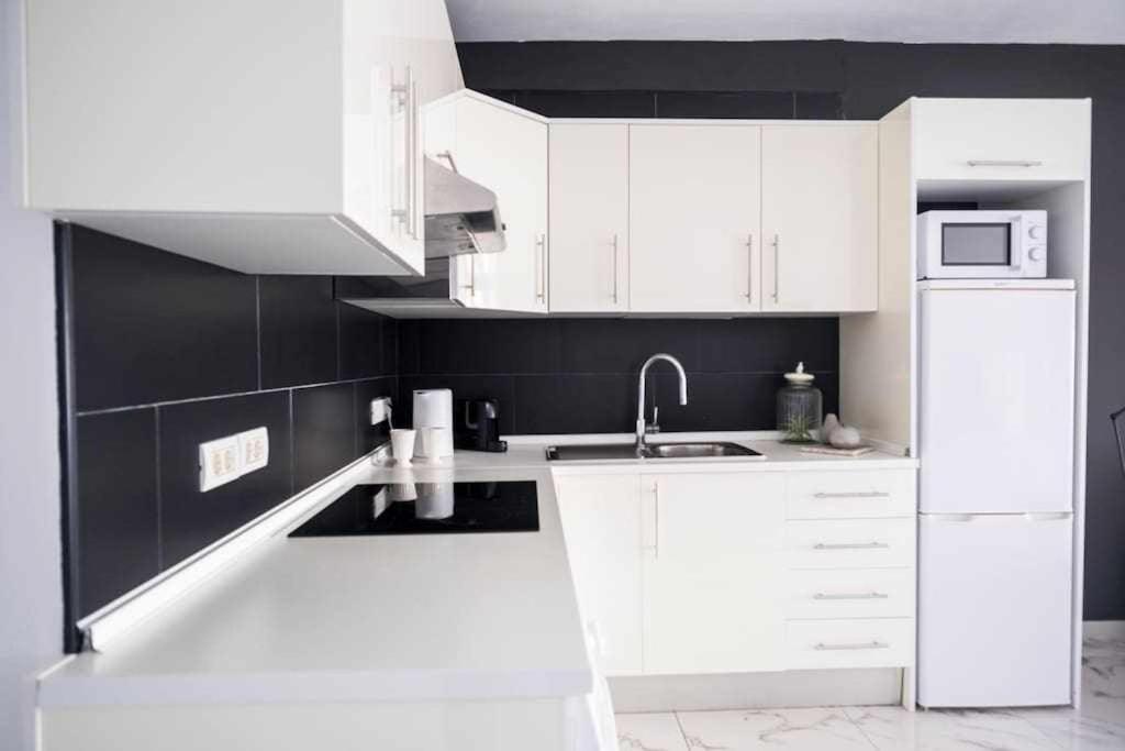The Black House In Apartamento