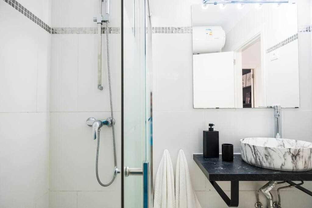 The Black House In Apartamento